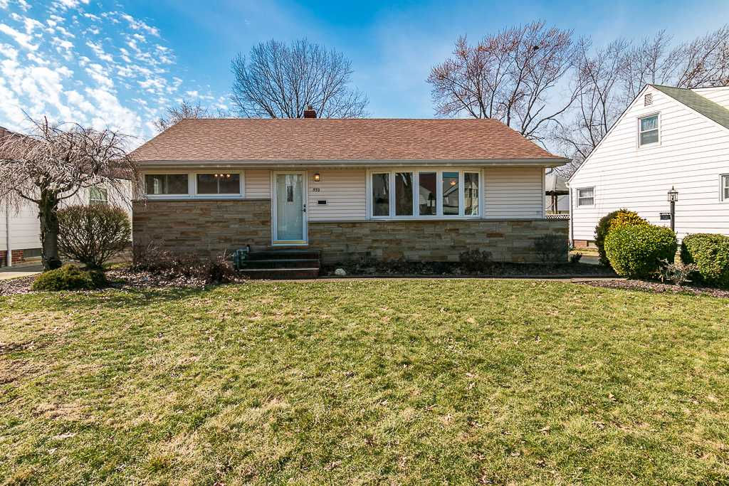 570 Crescent Drive, Willowick, OH, USA, 44095 - Thumbnail 2