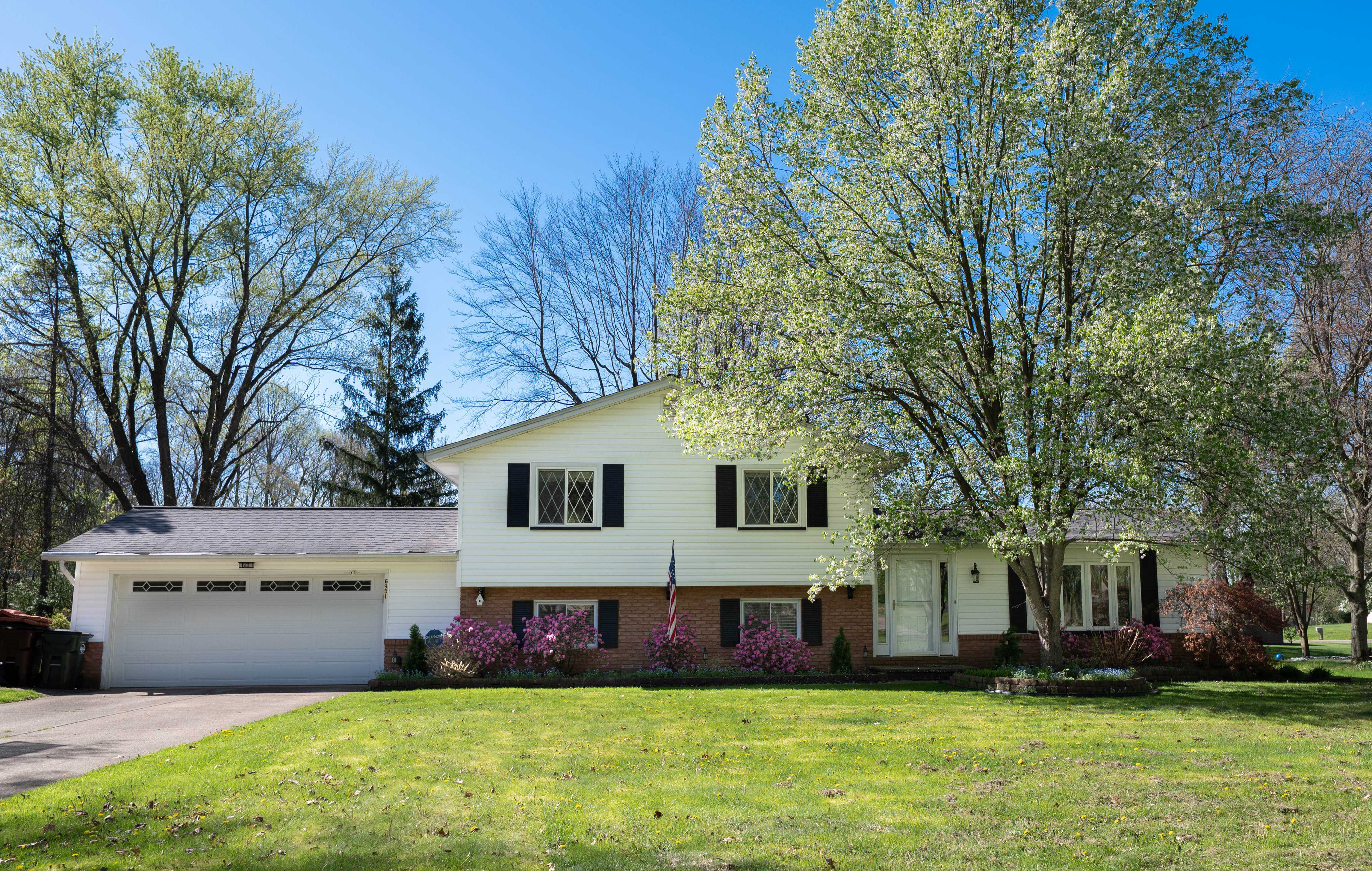 6951 Springledge Road, Northfield, OH, USA, 44067 - Thumbnail 2