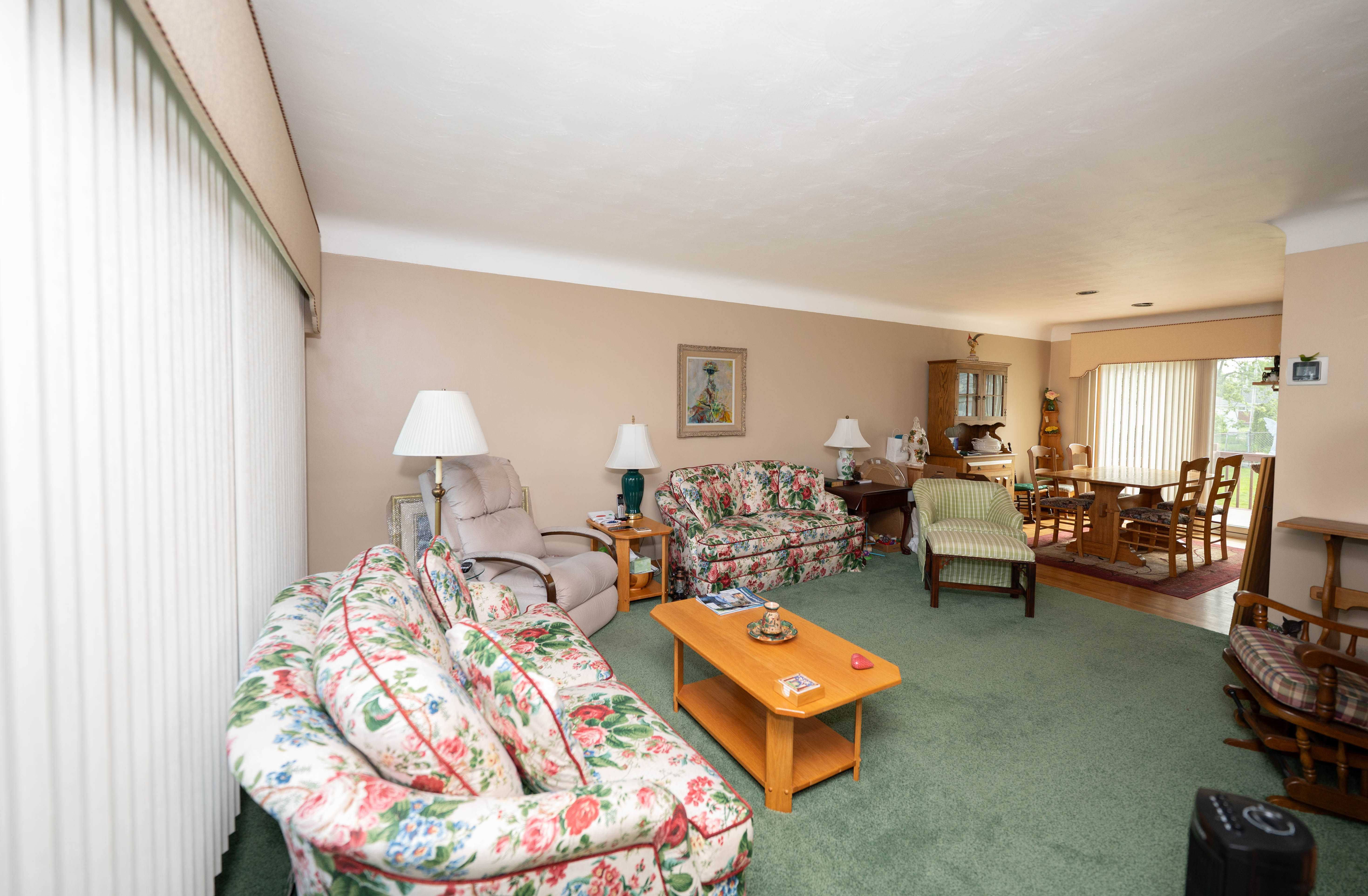 1721 Crestwood Road, Mayfield Heights, OH, USA, 44124 - Thumbnail 4