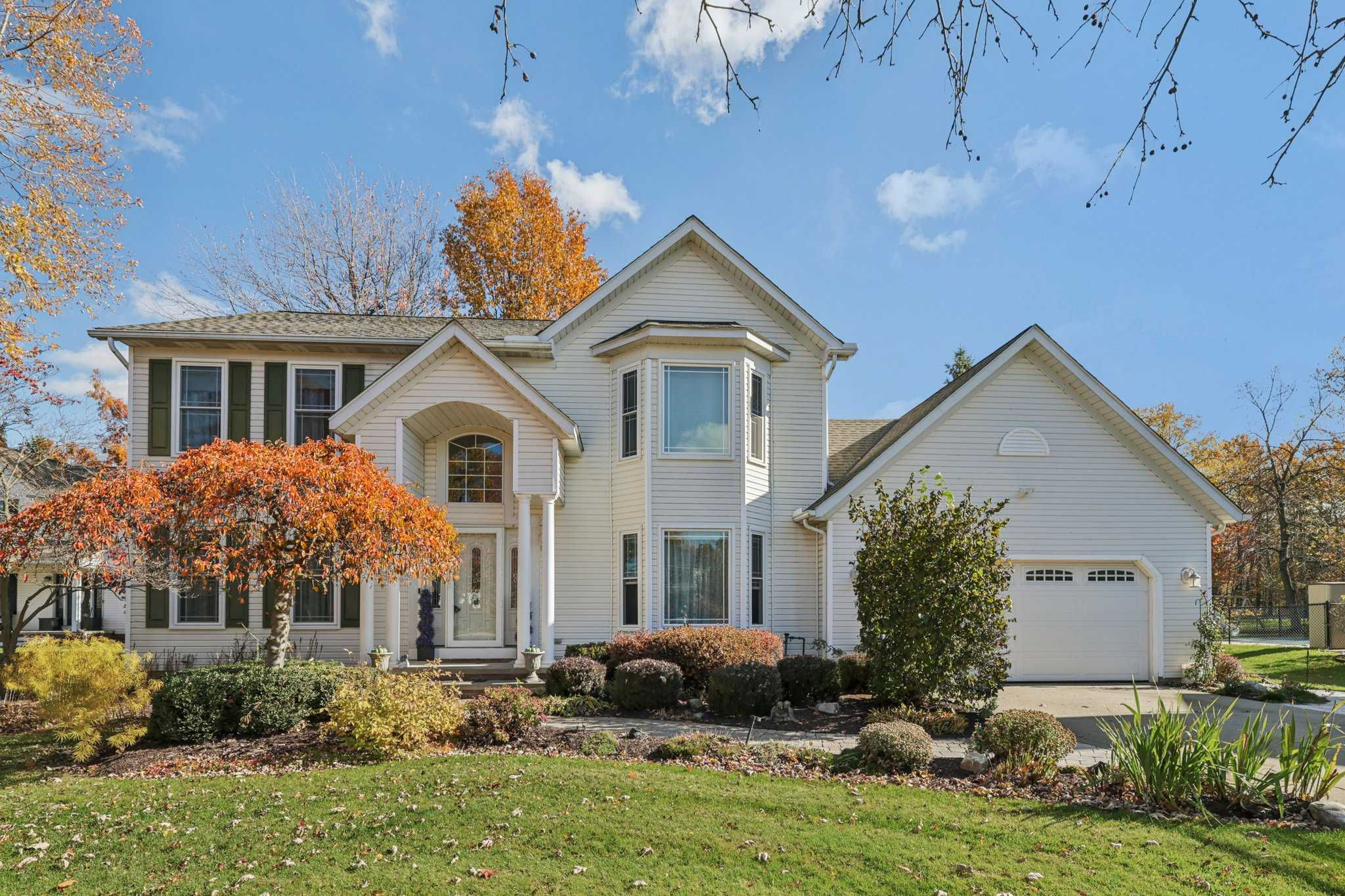 6495 Meadowbrook Drive, Mentor, OH, USA, 44060 - Thumbnail 2