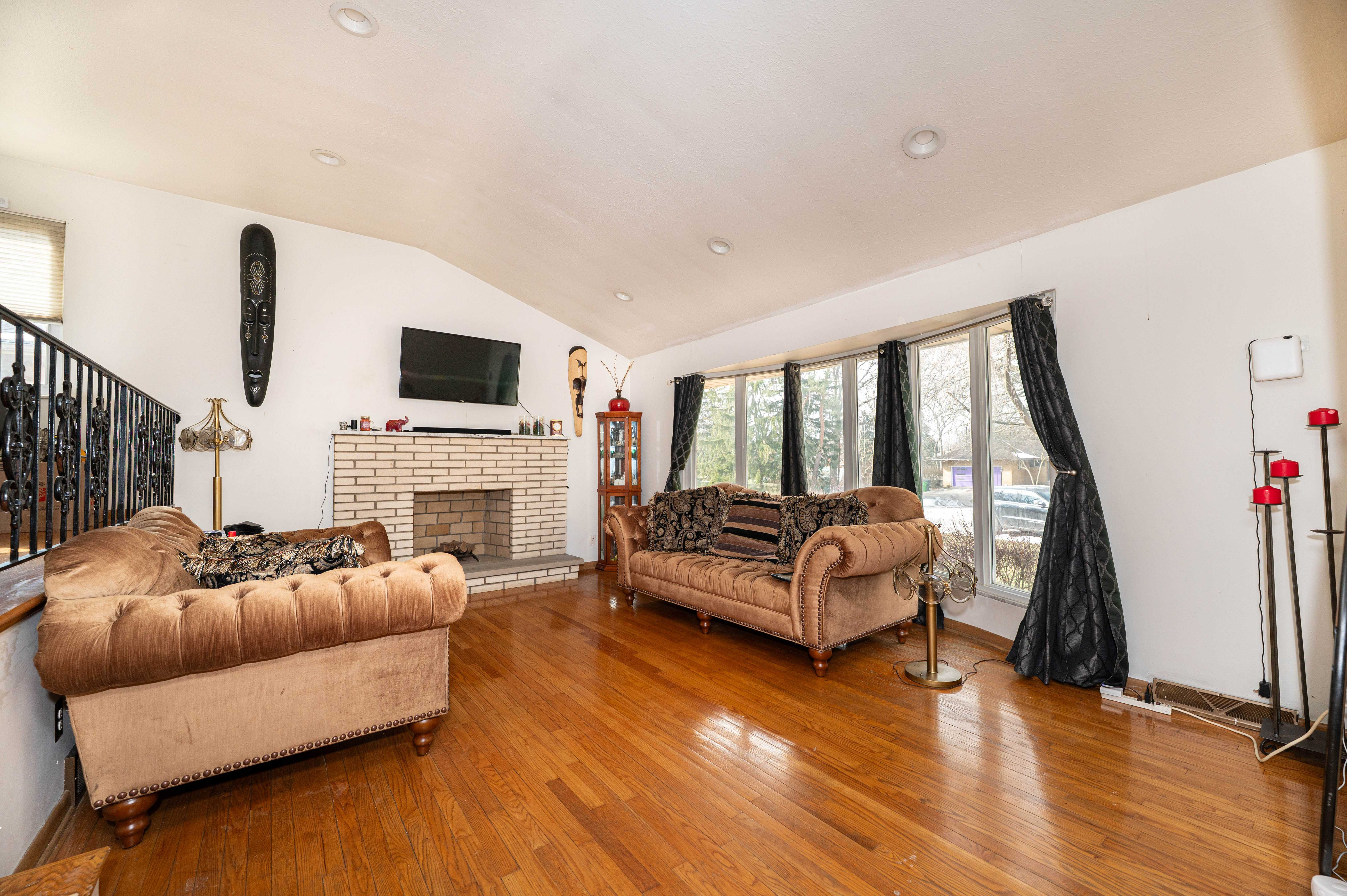 1775 Sherwood Blvd, Euclid, OH, USA, 44117 - Thumbnail 3