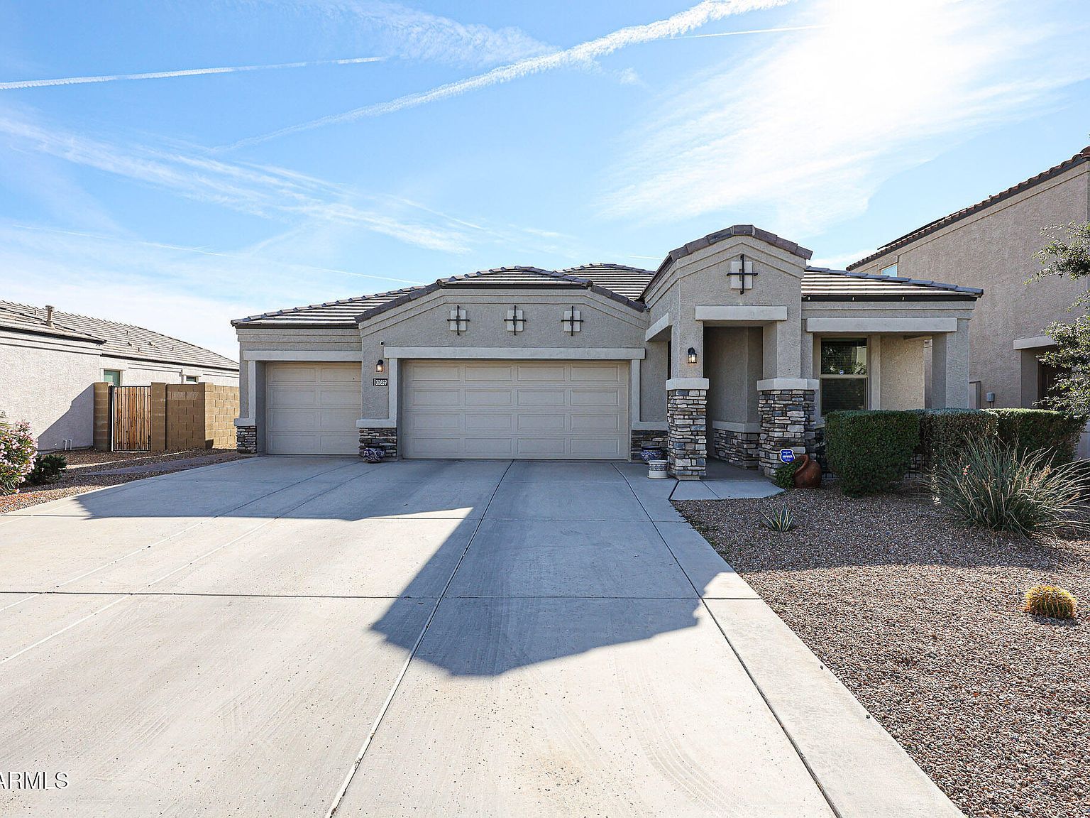 30659 W Amelia Ave Buckeye, AZ 85396 - Thumbnail 2