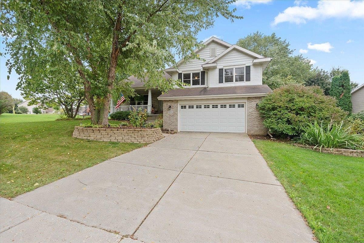 1171 Carriage Dr Sun Prairie, WI 53590 - Thumbnail 2