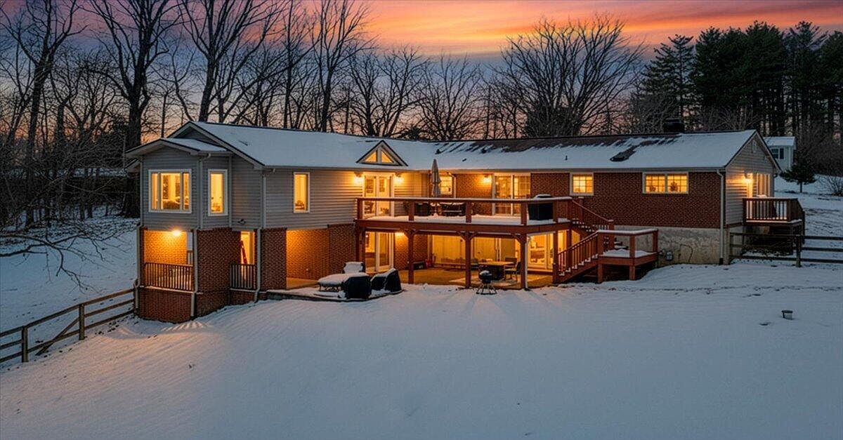 1996 Shavers Farm Rd Fincastle, VA 24090 - Thumbnail 2