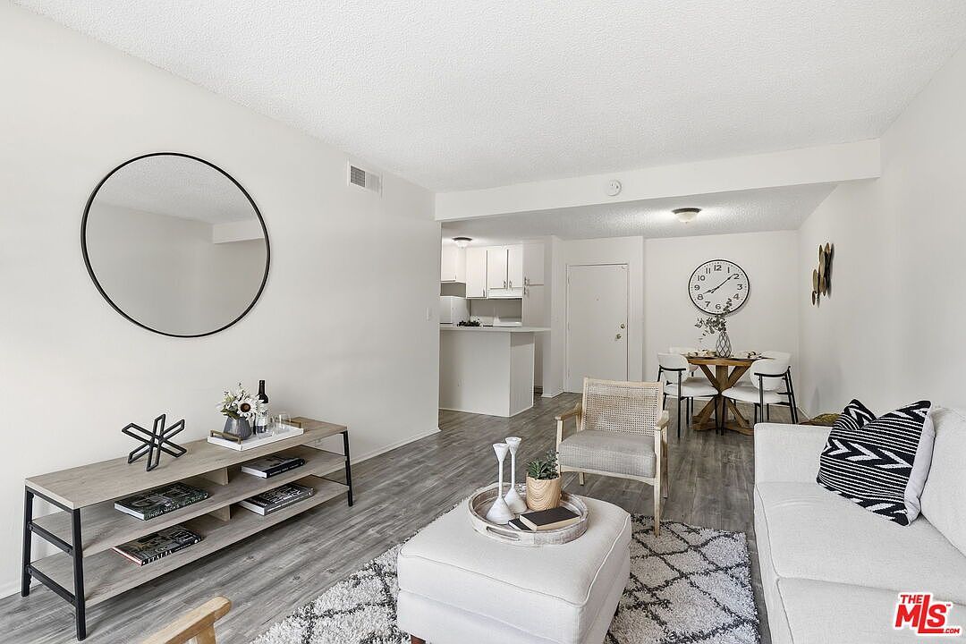 18620 Hatteras St UNIT 276 Tarzana, CA 91356 - Thumbnail 2