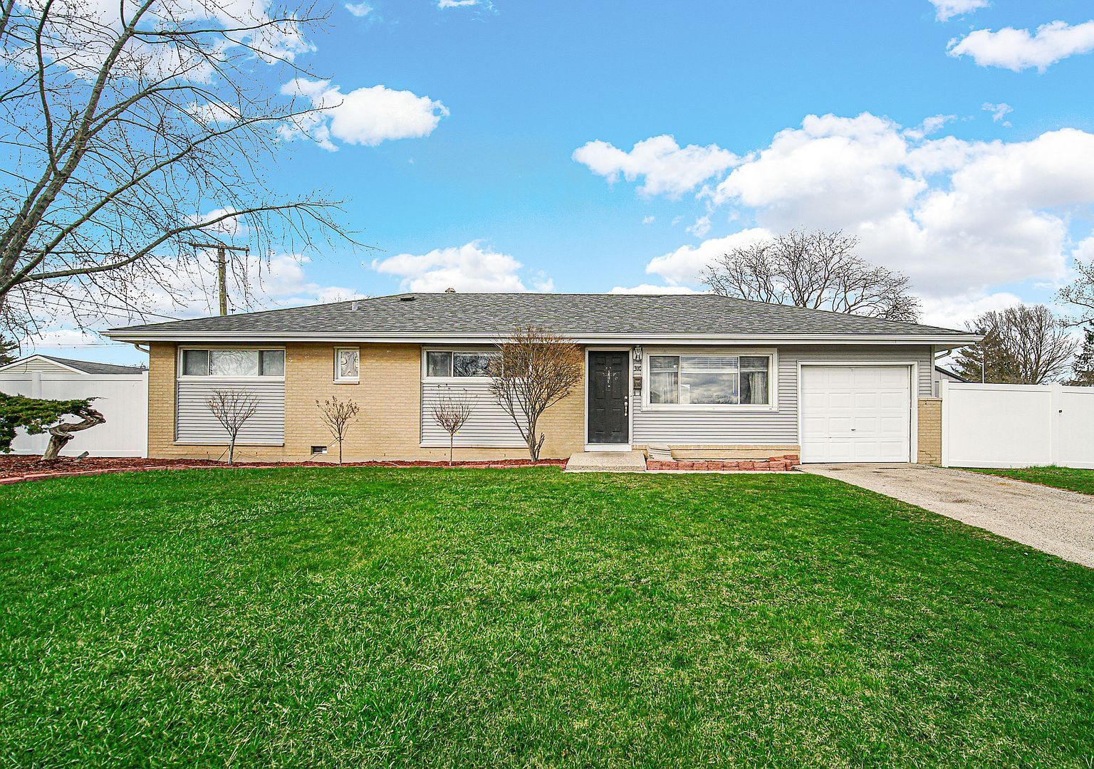 310 Maricopa Ln Hoffman Estates, IL 60169 | Single Family