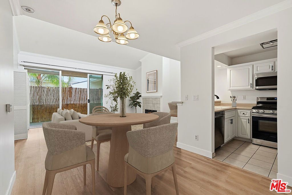 5325 Newcastle Ave UNIT 342 Encino, CA 91316 - Thumbnail 2