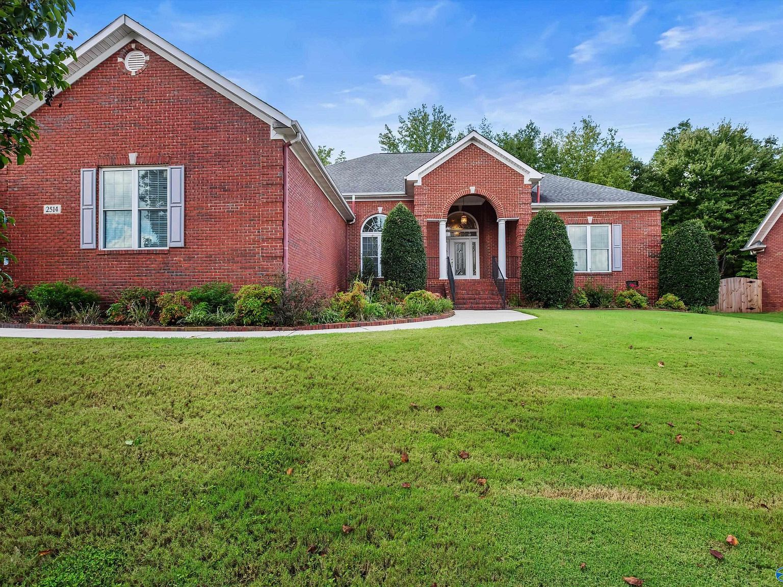 2514 Clifton Dr SE Huntsville, AL 35803 - Thumbnail 2