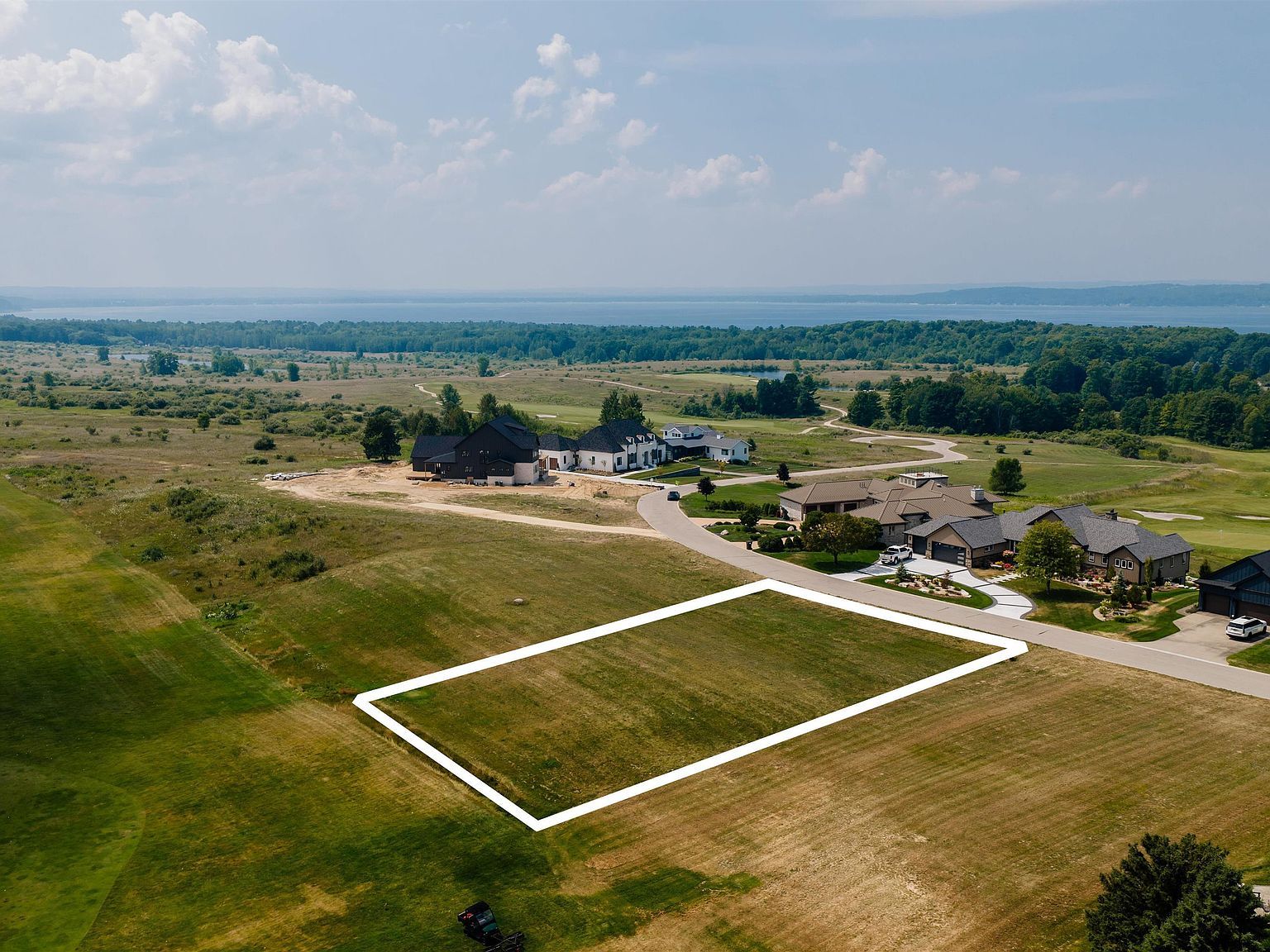 4182 Dornoch Ct #50 Williamsburg, MI 49690 - Thumbnail 2