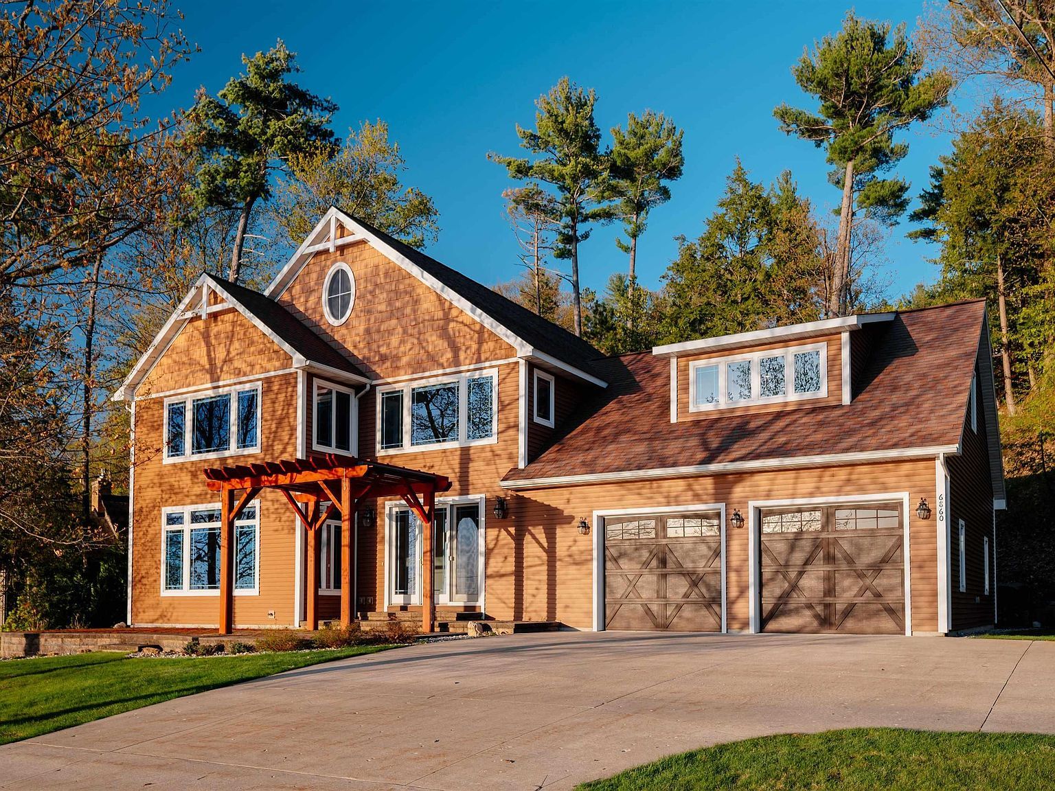 6860 Peninsula Dr Traverse City, MI 49686, 49686