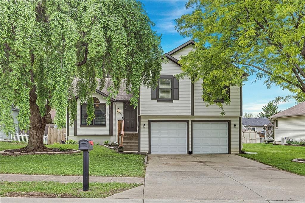 7903 Spring Valley Rd Belton, MO 64012  | Single Family