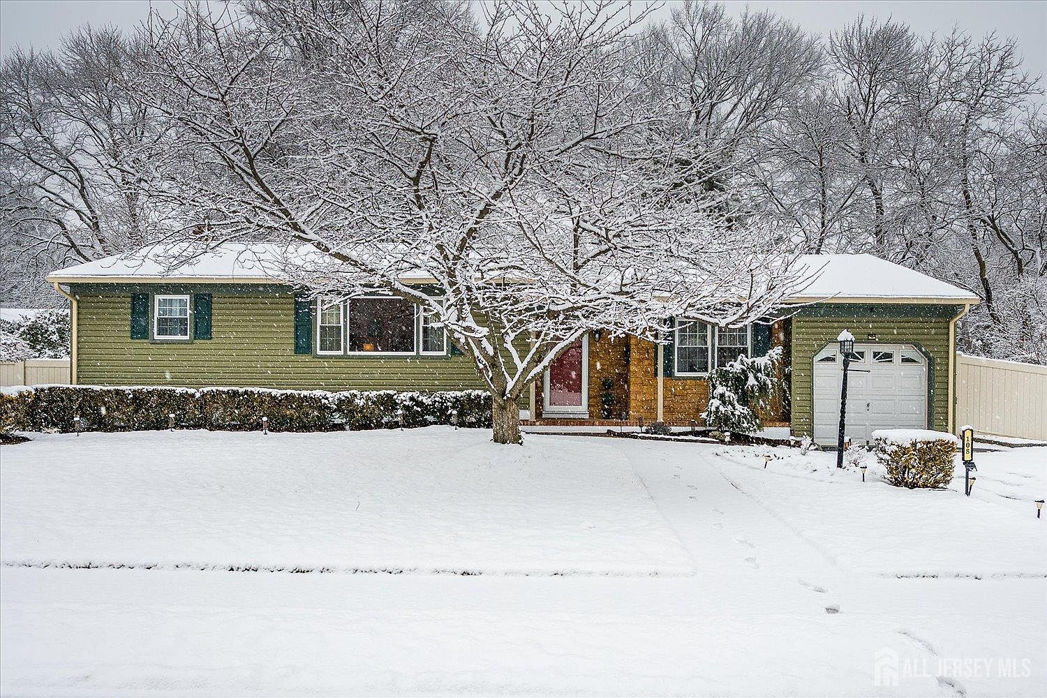 108 Elizabethtown Ct South Plainfield, NJ 07080 - Thumbnail 2