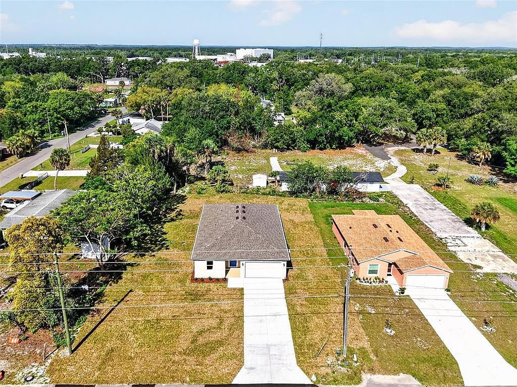 38905 Pine St Umatilla, FL 32784  | Single Family