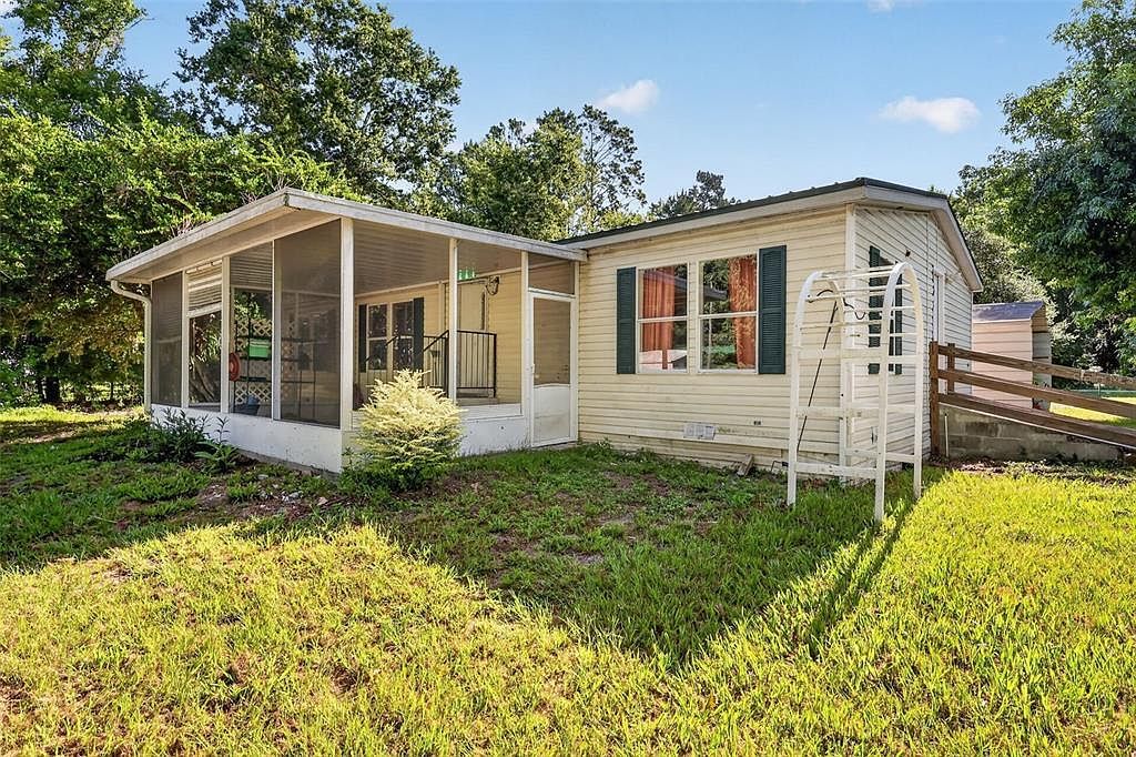 24301 Jefferson St Astatula, FL 34705, 34705