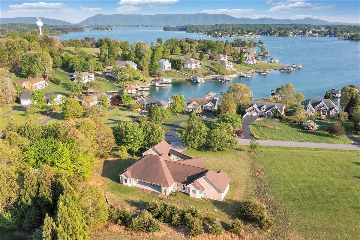 537 Calypso Rd Moneta, VA 24121 - Thumbnail 2