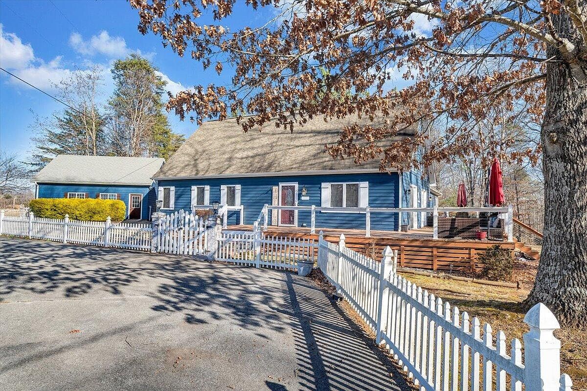 100 Sandpiper Dr Huddleston, VA 24104 - Thumbnail 2