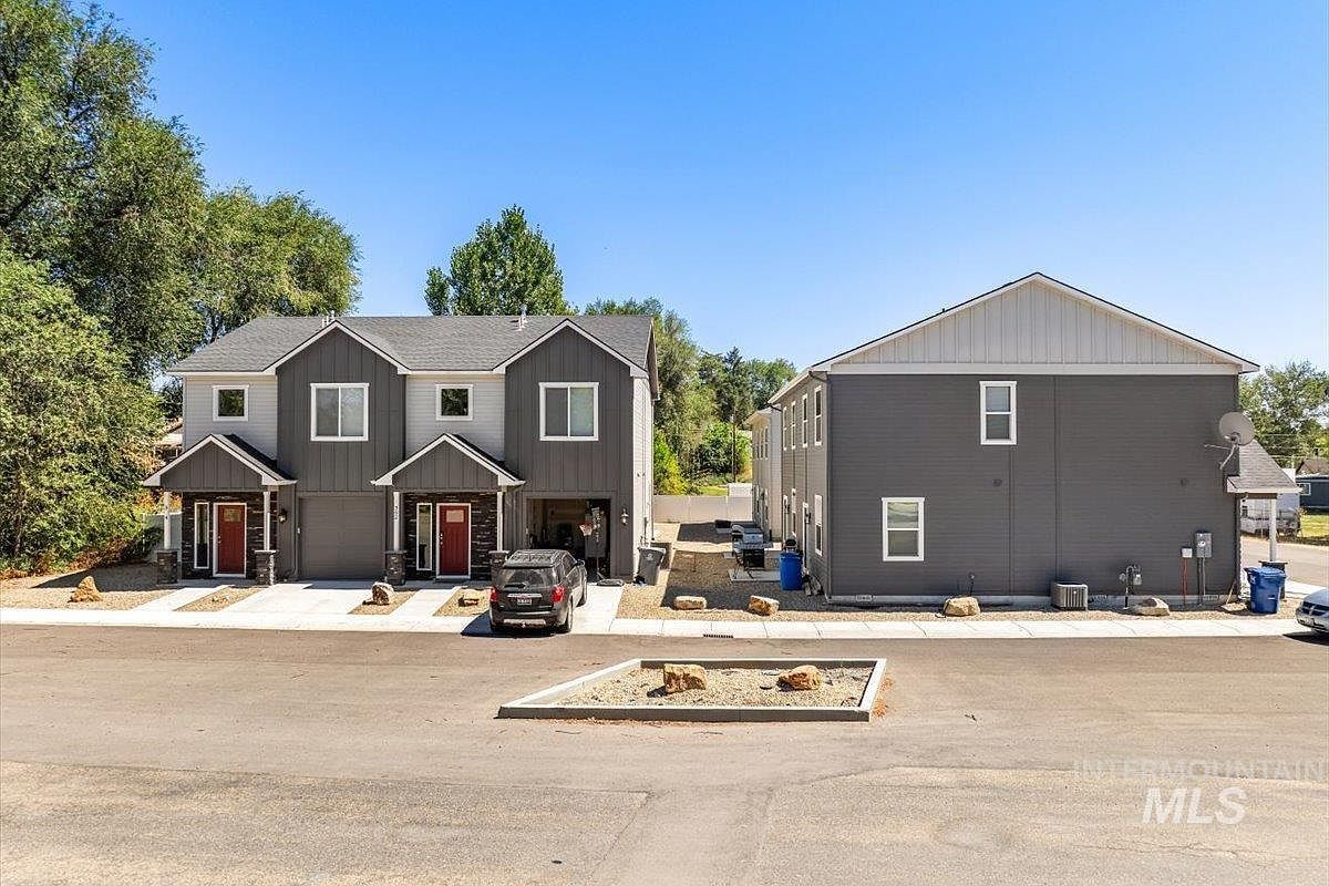 302-304 N 7th St Parma, ID 83660 - Thumbnail 2