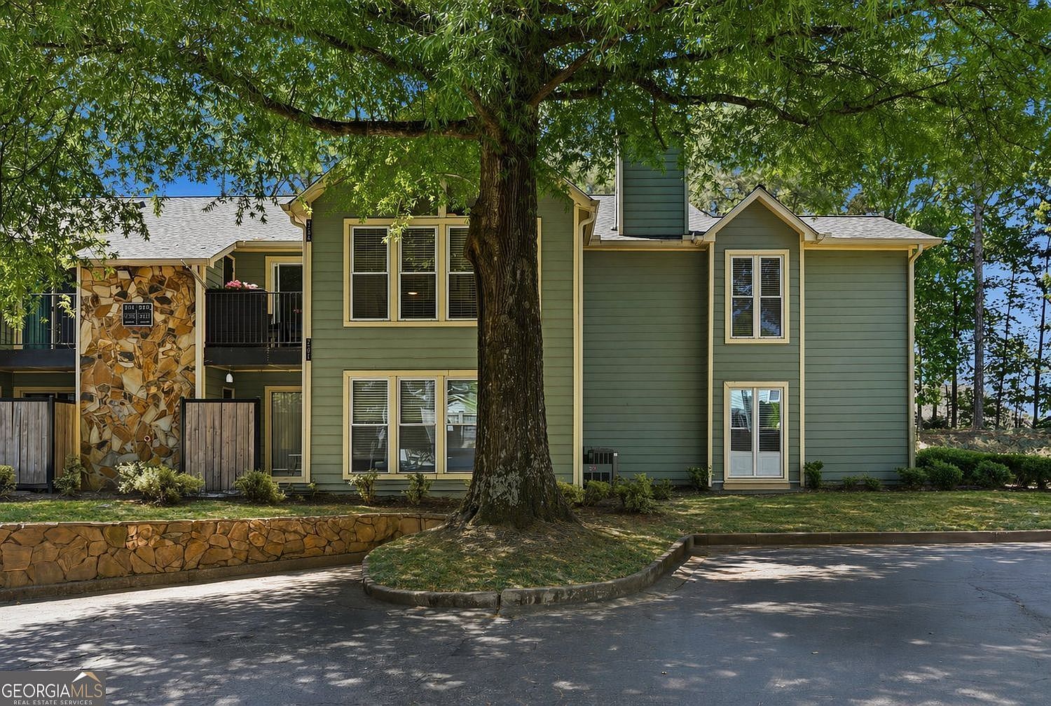 2105 Canyon Point Cir #3204 Roswell, GA 30076  | Condominium
