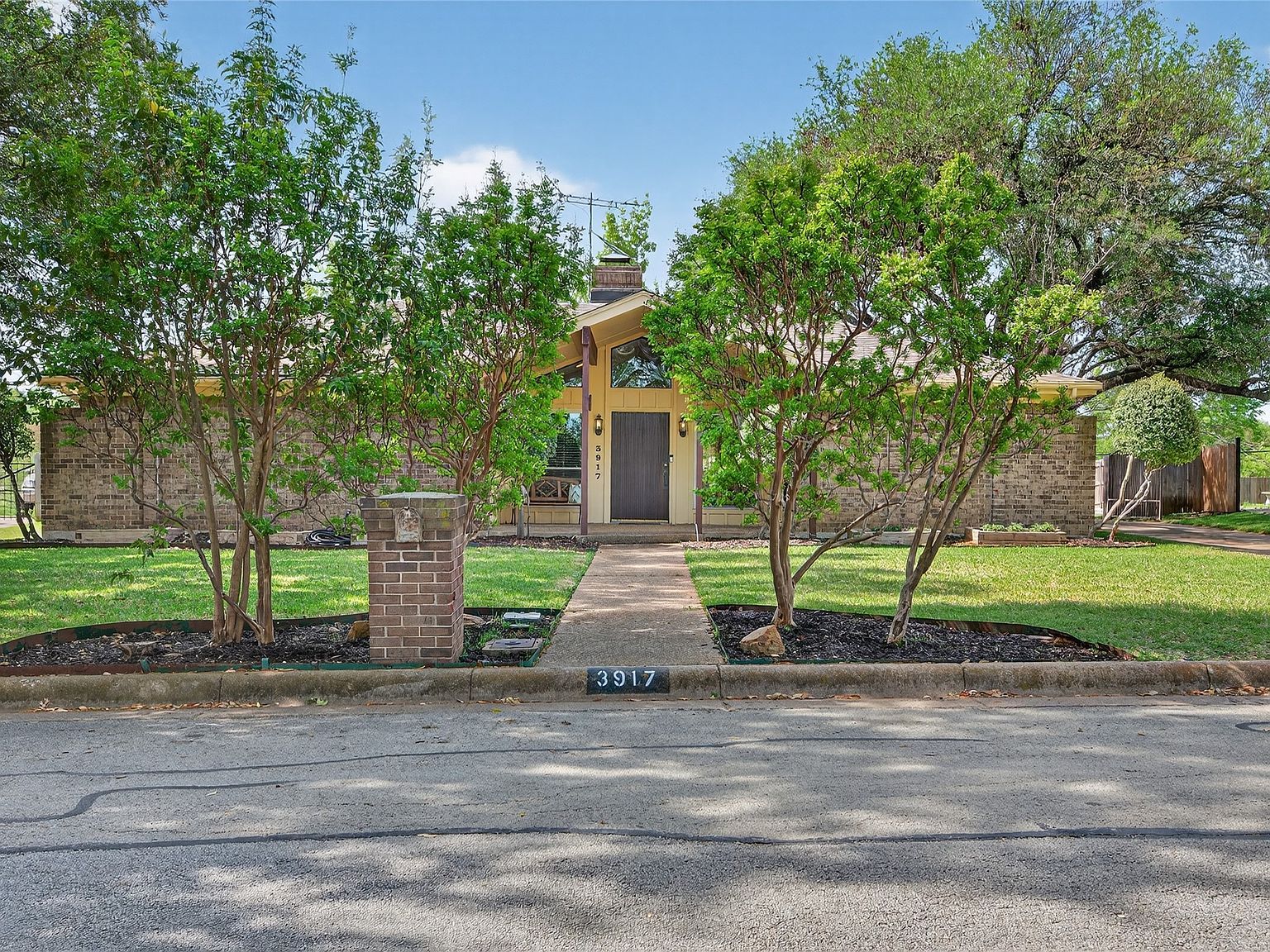 3917 Felisa Pl Fort Worth, TX 76133  | Single Family