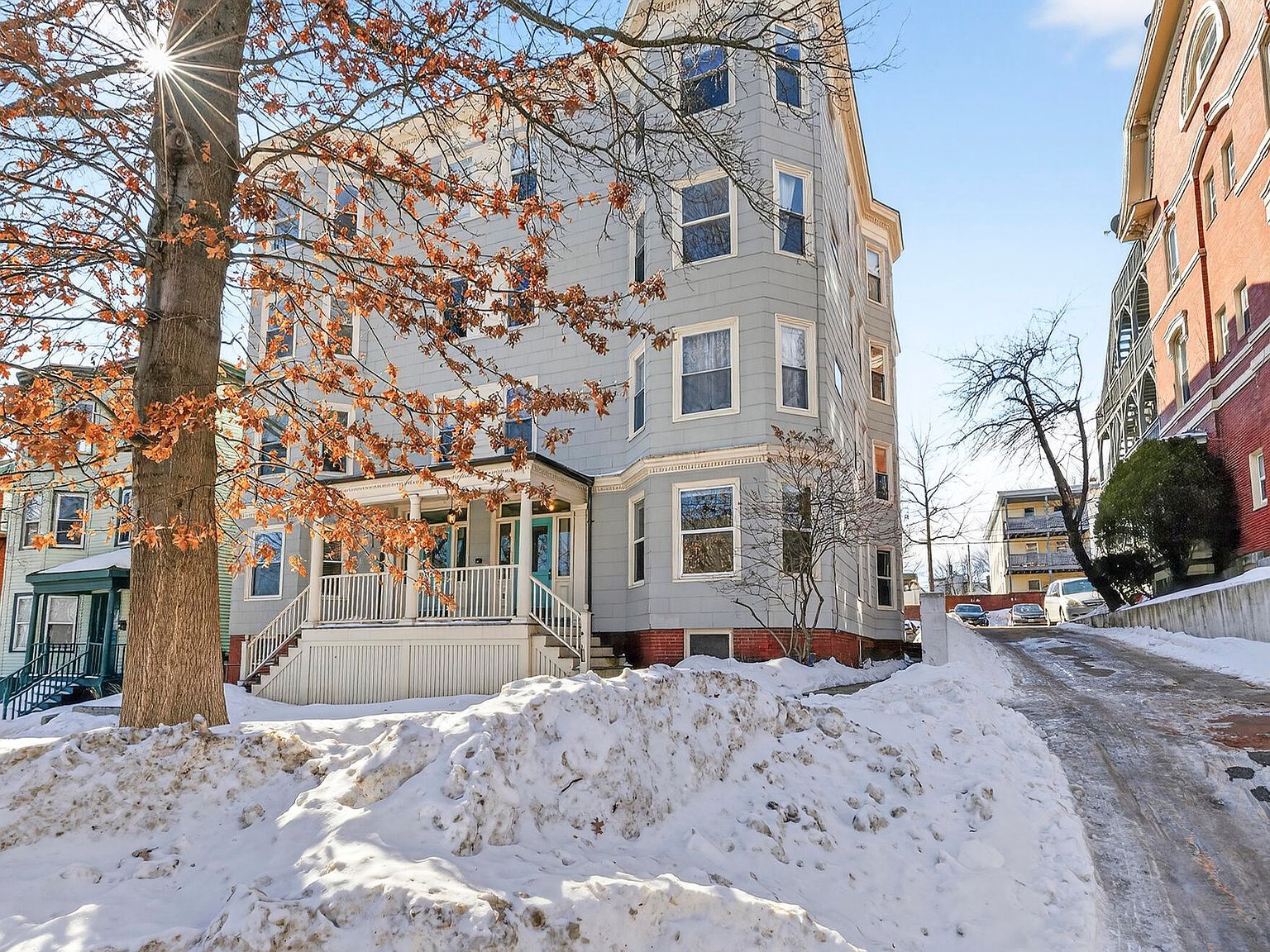 32 State St APT 1 Portland, ME 04101 - Thumbnail 2