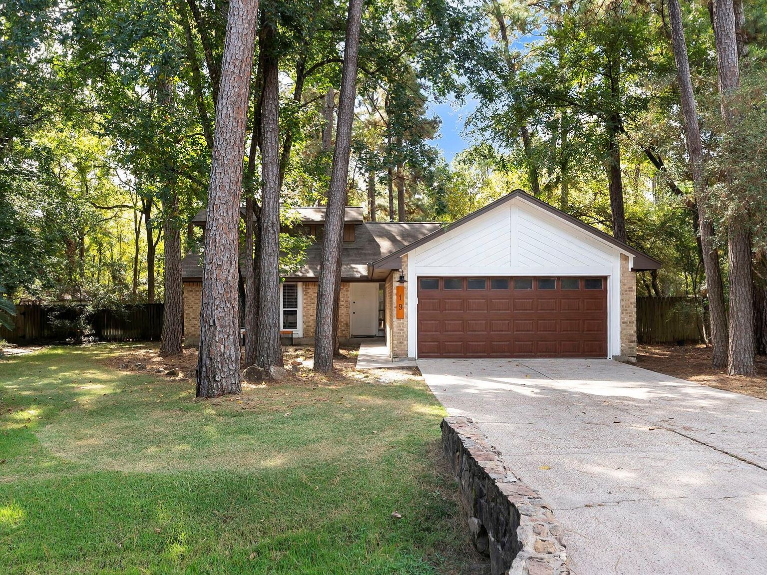 19 Tremont Woods Ct Spring, TX 77381 - Thumbnail 2