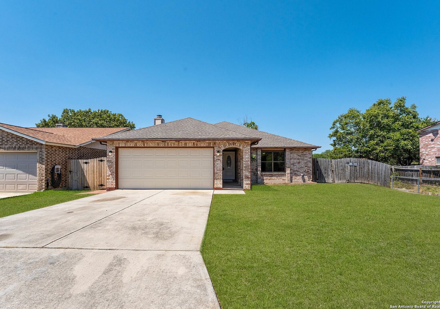 8127 Sunshine Trail Dr San Antonio, TX 78244 - Thumbnail 2