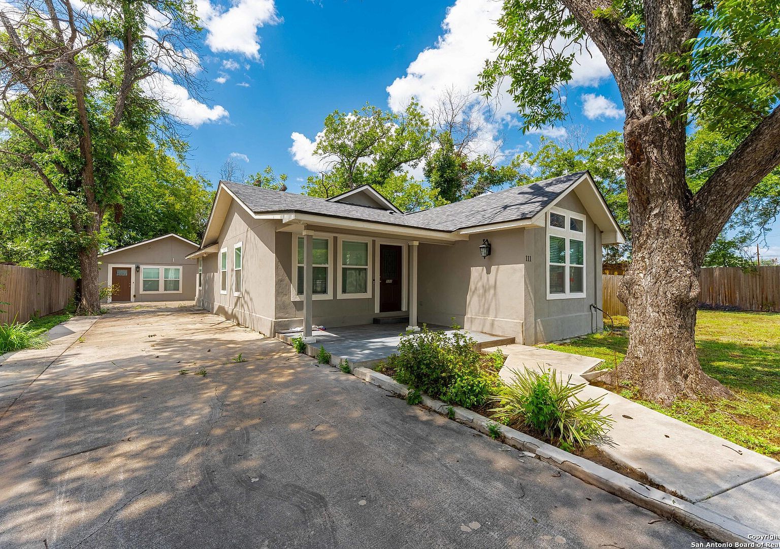 111 W Young San Antonio, TX 78214 - Thumbnail 2