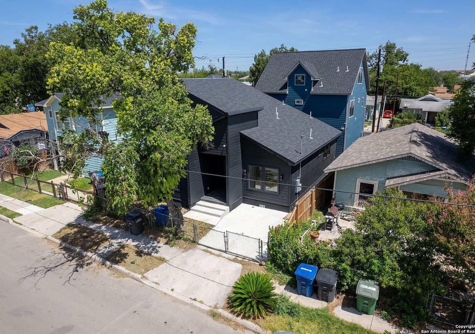 1515 Lamar St San Antonio, TX 78202 - Thumbnail 2