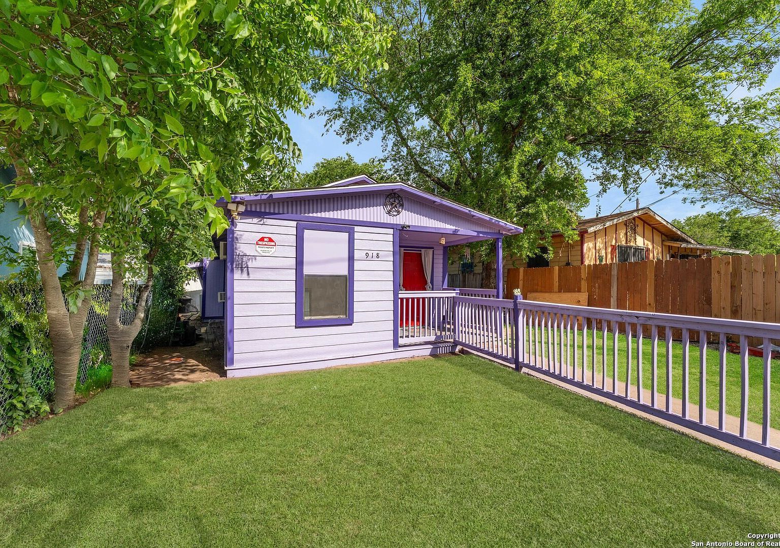 918 S Hamilton Ave San Antonio, TX 78207 - Thumbnail 2