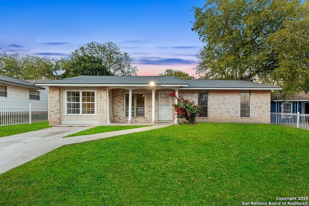 5003 Casa Oro St San Antonio, TX 78233 - Thumbnail 2