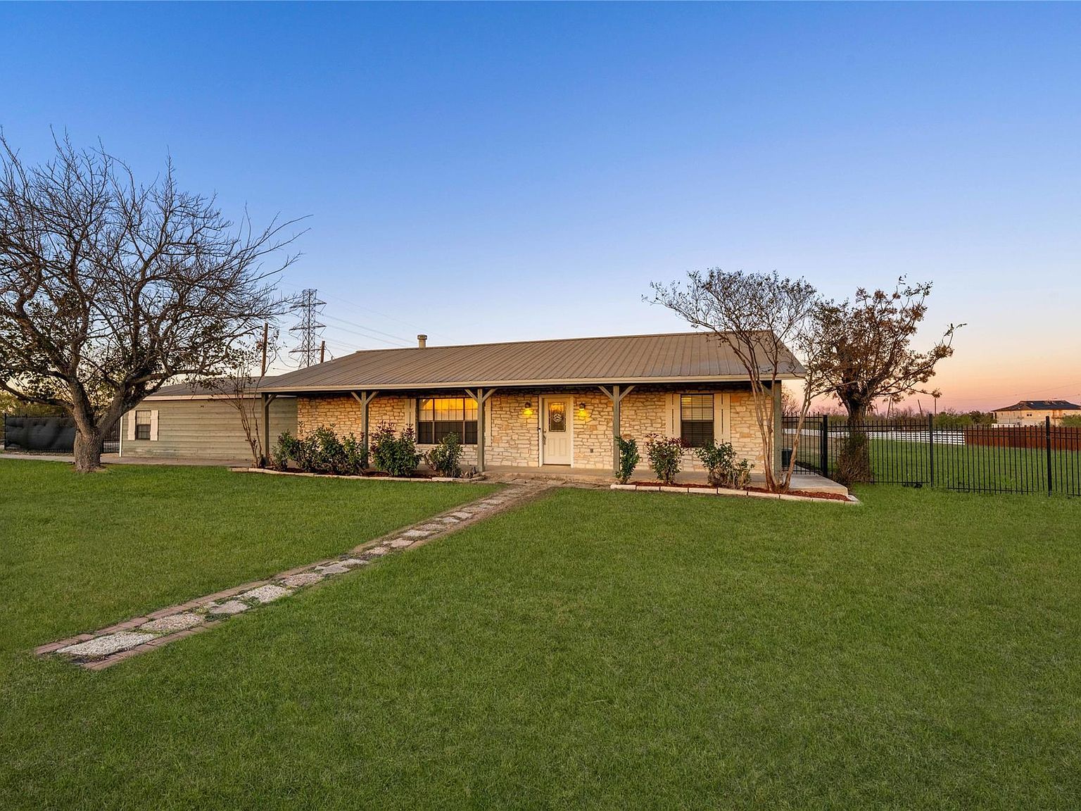 11712 Foley Dr Del Valle, TX 78617 - Thumbnail 2