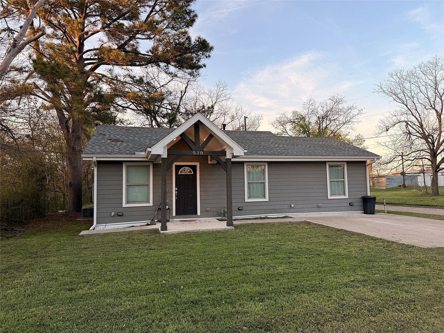 510 Woodlawn St Sulphur Springs, TX 75482  | Single Family