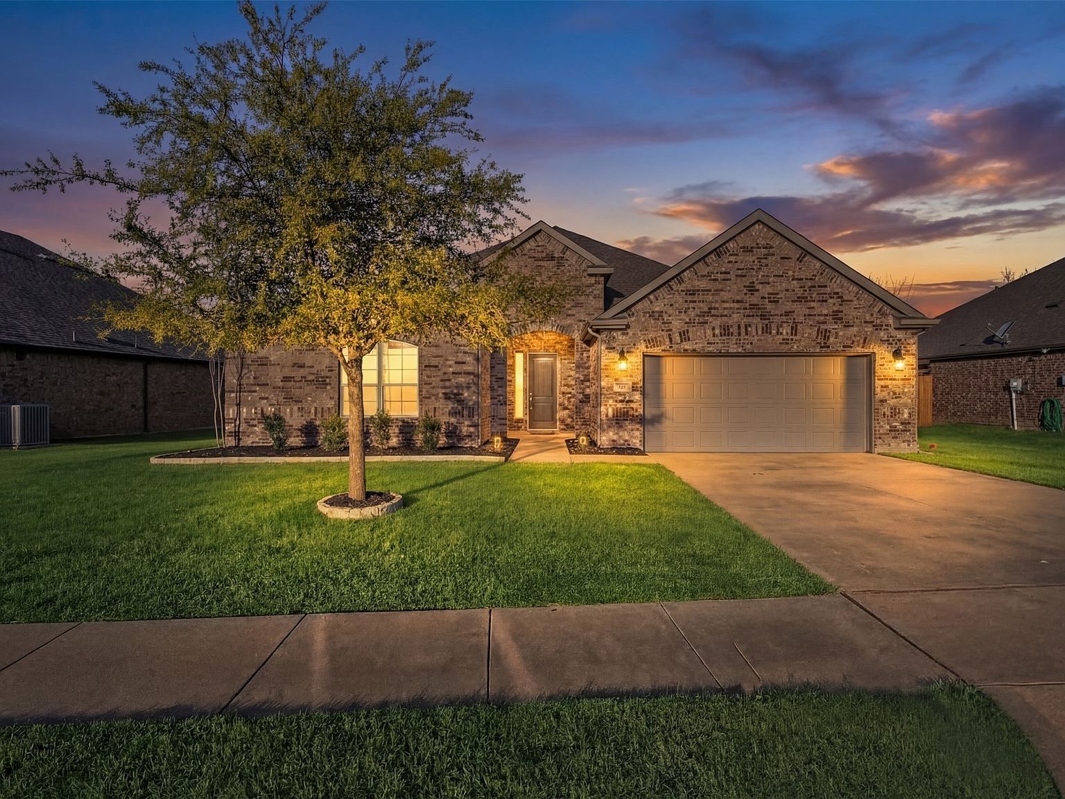 628 Waterford Way Joshua, TX 76058 - Thumbnail 2
