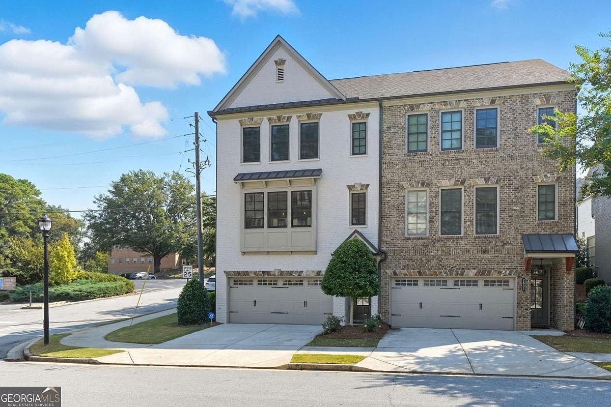 2539 Skyland Dr NE Atlanta, GA 30319 - Thumbnail 2