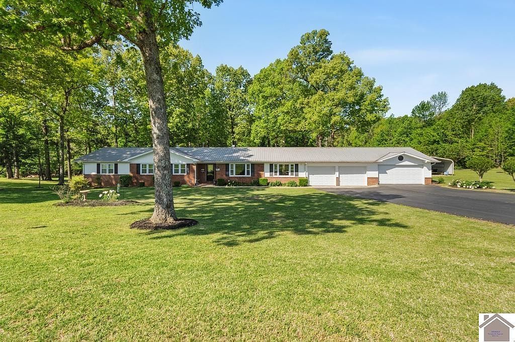 803 State Highway 810 N Kuttawa, KY 42055  | Single Family