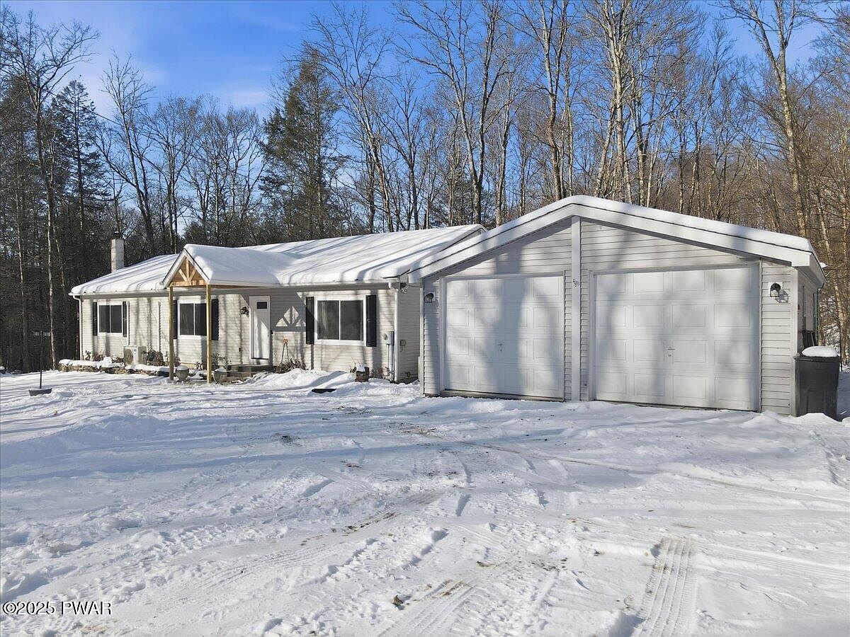 374 Fork Mountain Rd Equinunk, PA 18417 - Thumbnail 2