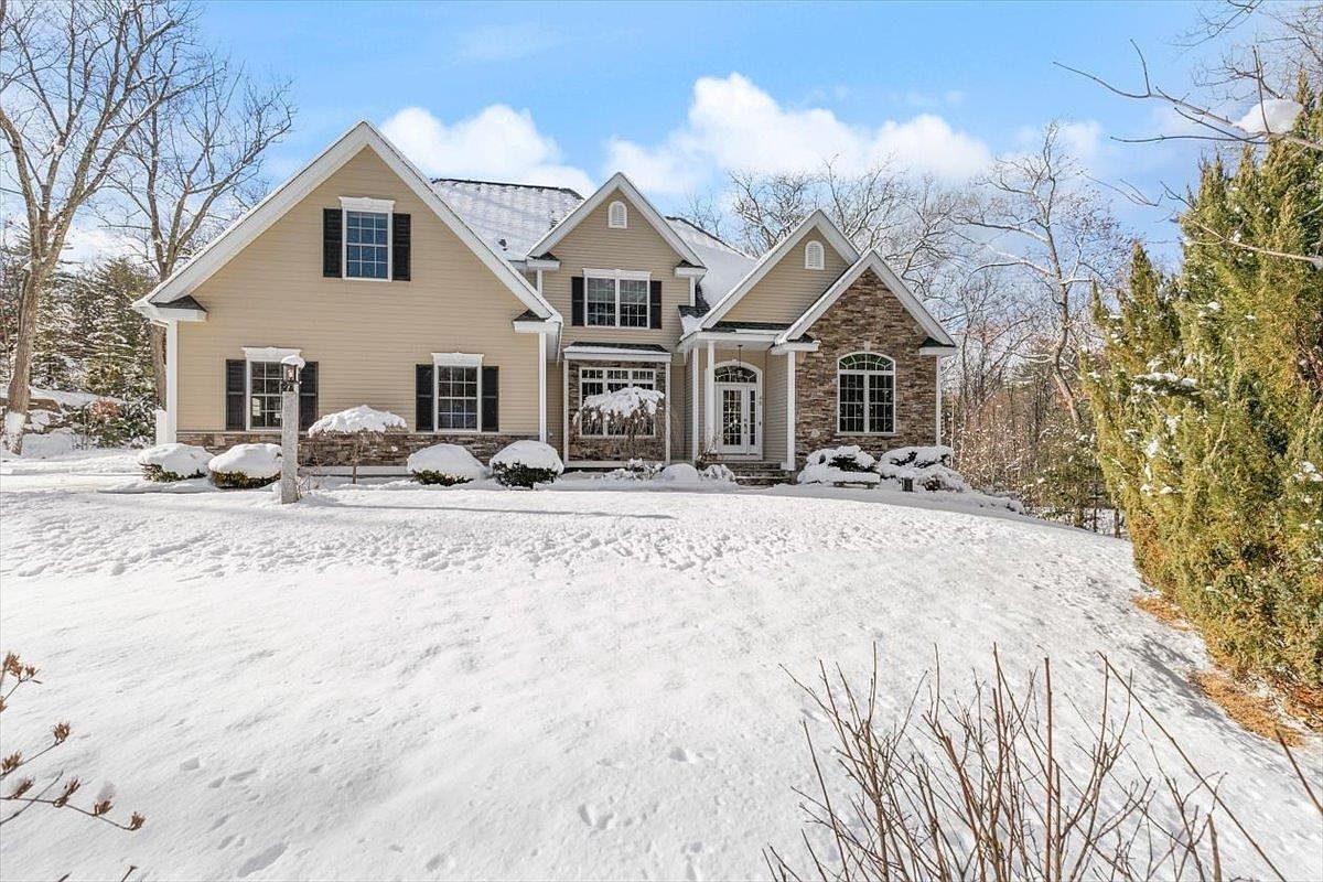 48 Marblehead Rd Windham, NH 03087 - Thumbnail 2