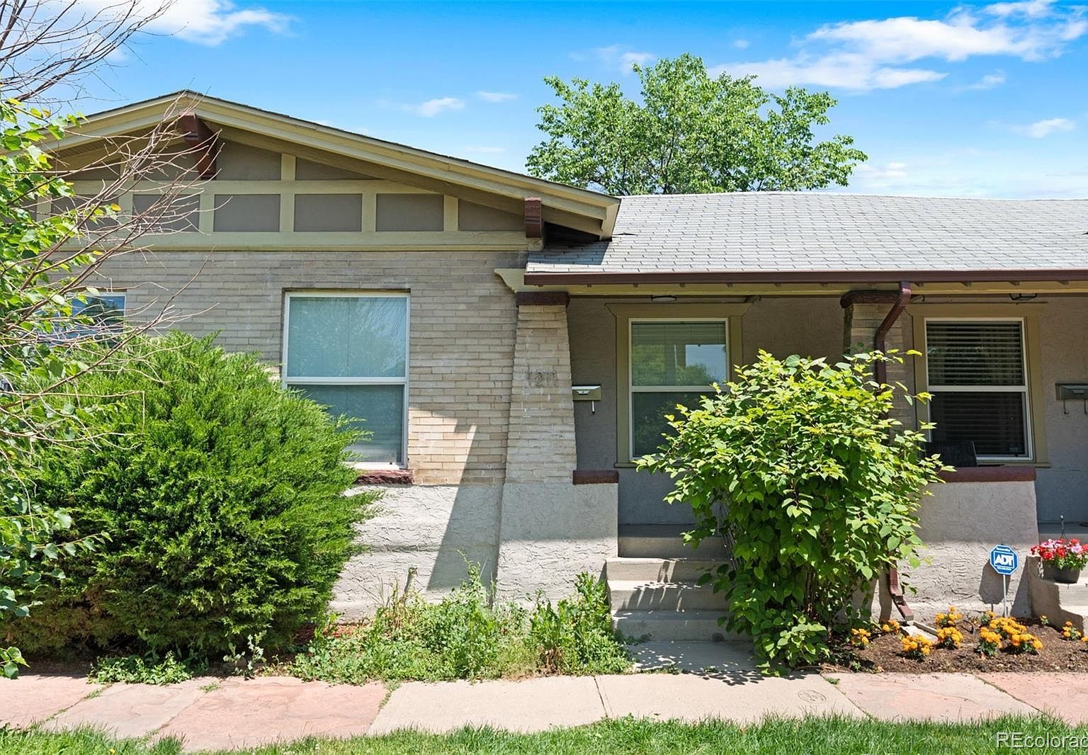 1211 E 26th Ave Denver, CO 80205 - Thumbnail 2