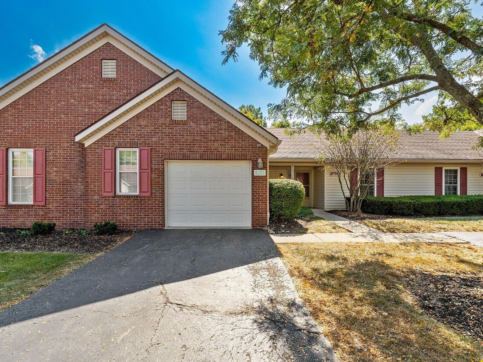 4512 White Leaf Way Columbus, OH 43228 - Thumbnail 2