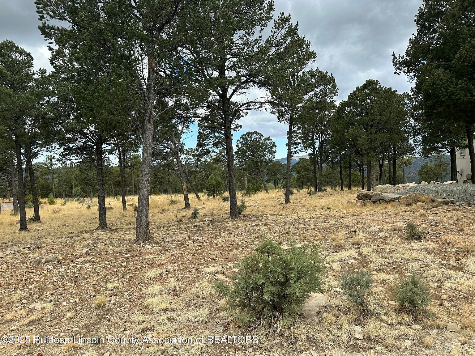 106 Avalon Ct Ruidoso, NM 88345 - Thumbnail 2