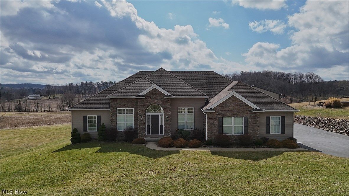 49235 Hickman Rd East Liverpool, OH 43920 - Thumbnail 2