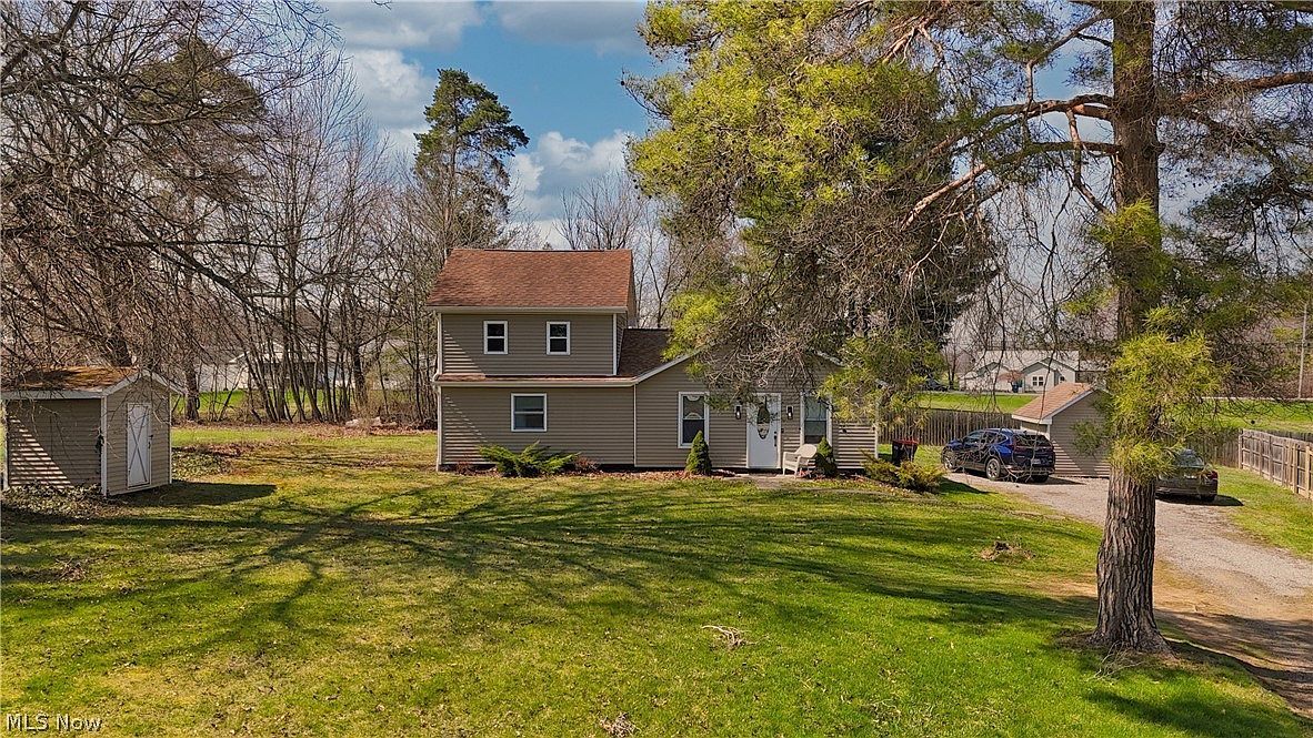 819 Fairfield Ave Columbiana, OH 44408  | Single Family