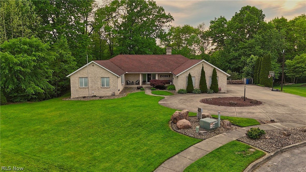 1751 Squaw Creek Dr Girard, OH 44420  | Single Family