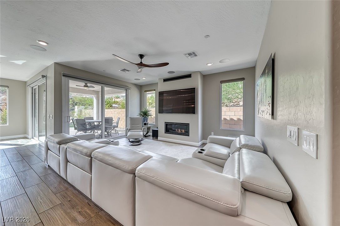 57 Stone Yucca Ct Henderson, NV 89011 - Thumbnail 2