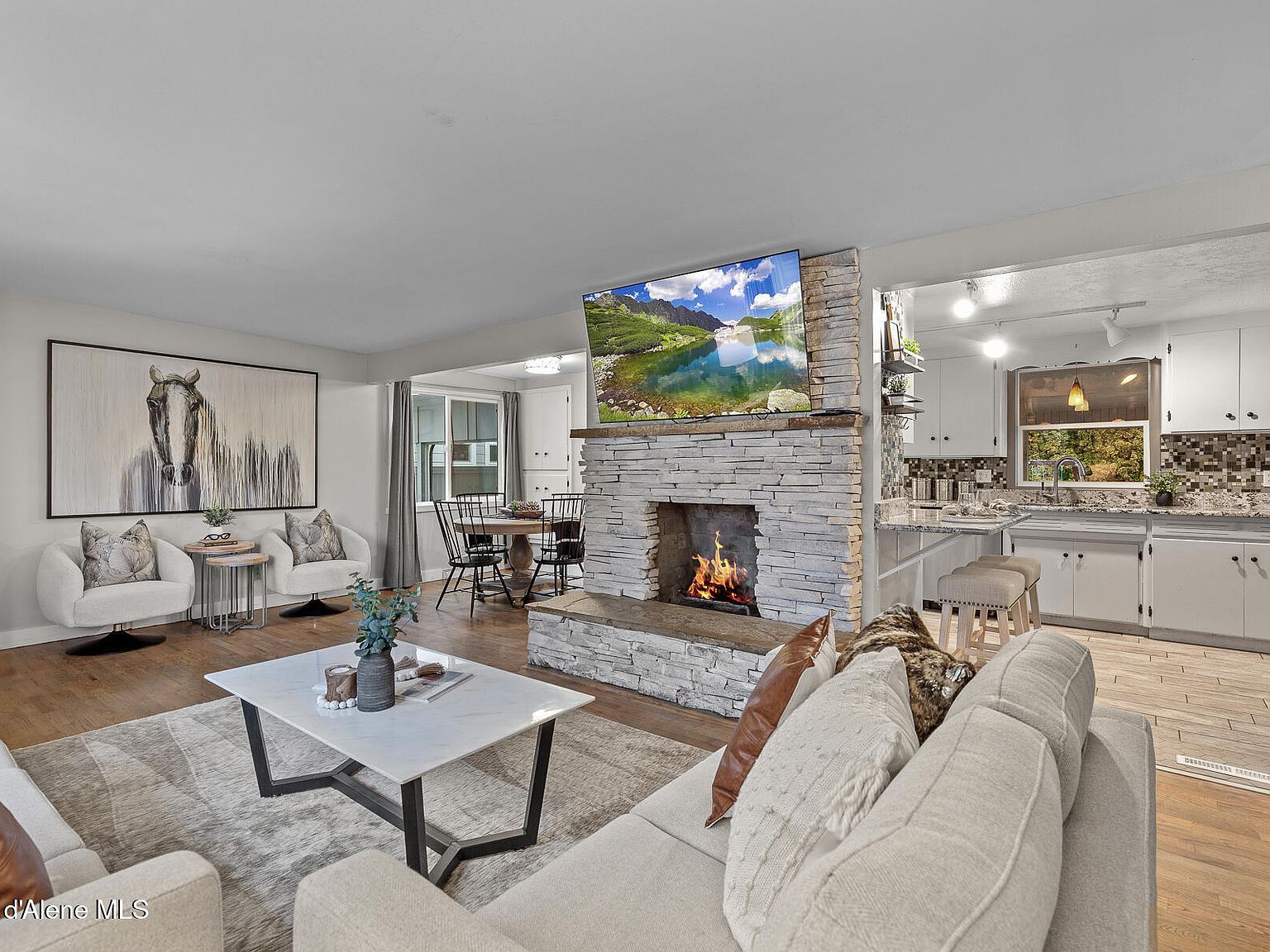 1615 E Pennsylvania Ave Coeur D Alene, ID 83814 - Thumbnail 2