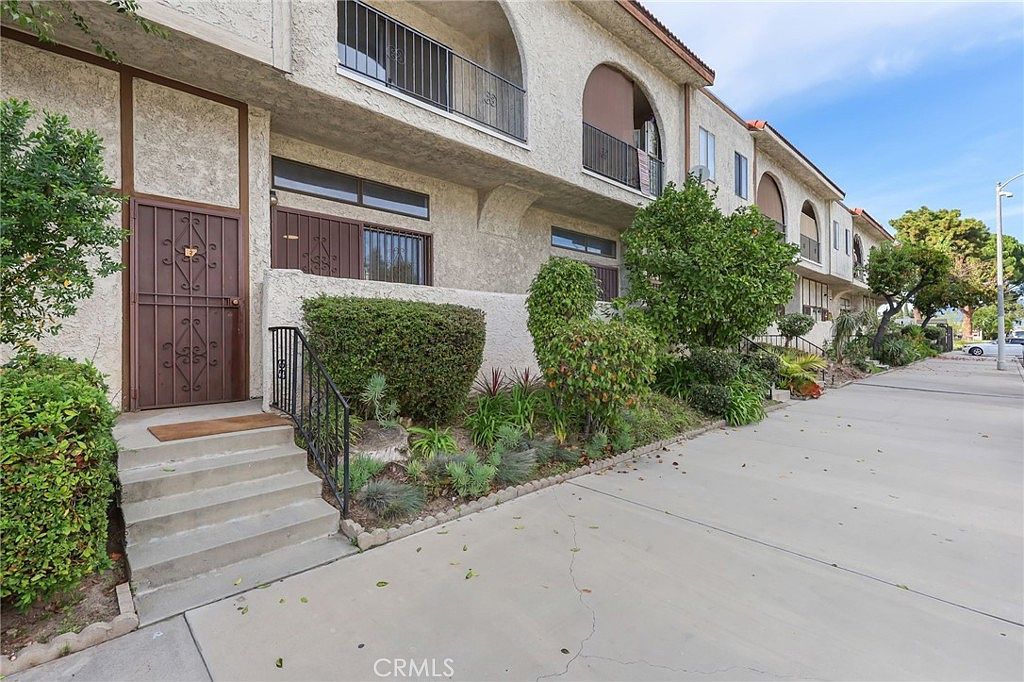 13243 Vanowen St North Hollywood, CA 91605 - Thumbnail 2