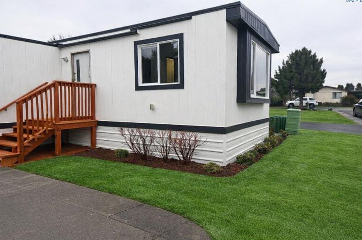 3324 W 19th Ave Trailer 71 Kennewick, WA 99338 - Thumbnail 2