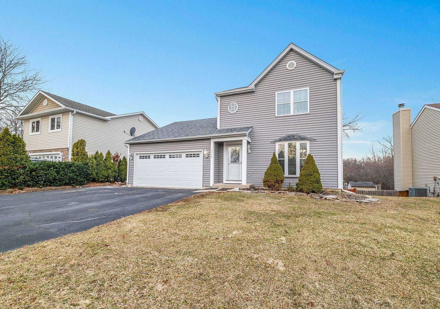 2010 N Nicole Ln Round Lake Beach, IL 60073 - Thumbnail 2