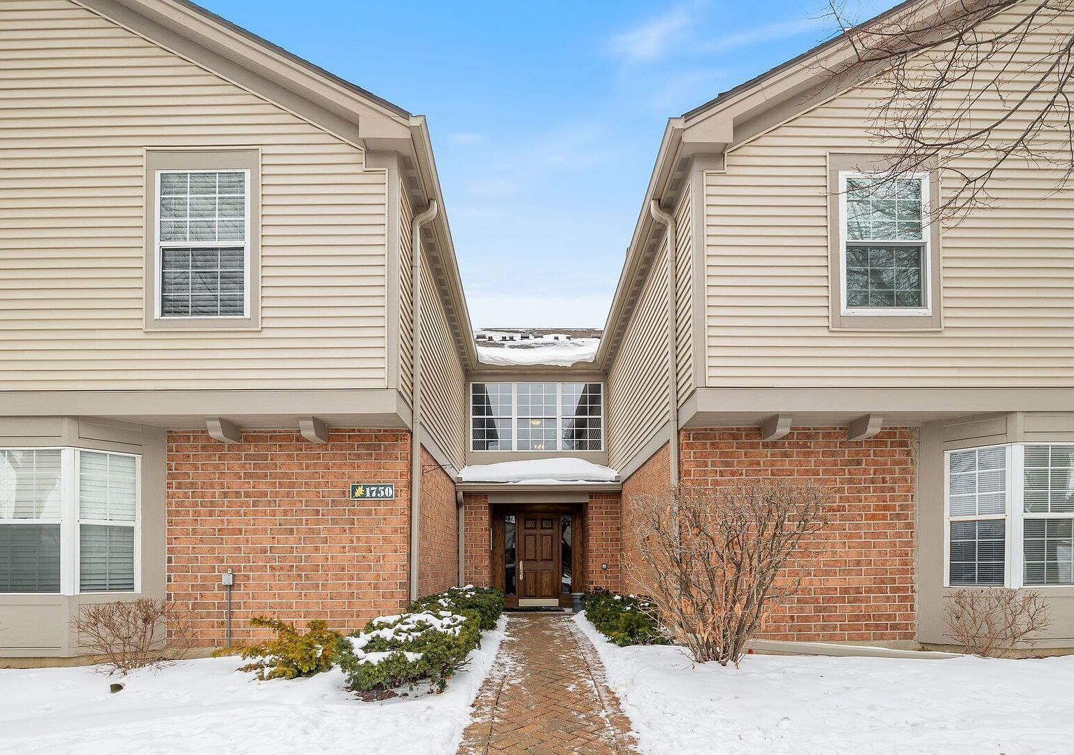 1750 Sleepy Hollow Ct APT 3 Schaumburg, IL 60195 - Thumbnail 2