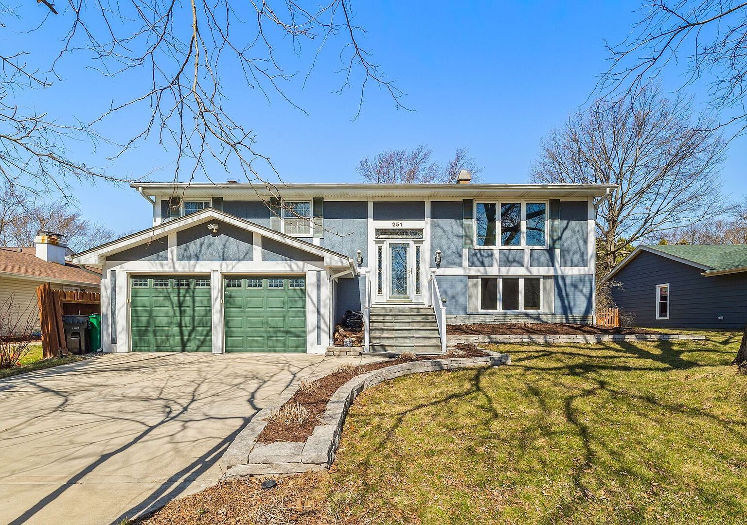 251 Hawthorne Dr Bloomingdale, IL 60108  | Single Family